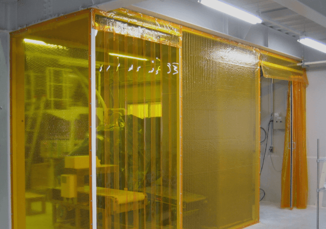 テント間仕切り